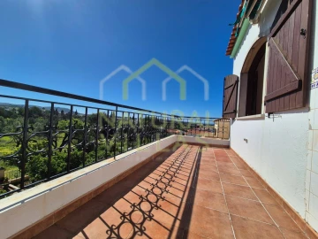 Moradia T5 para Venda em Loule (São Sebastião)