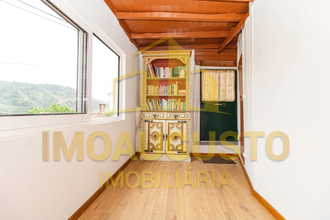 Moradia T3 para Venda em Mizarela, Pêro Soares e Vila Soeiro Foto 6