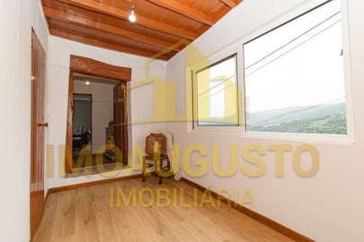 Moradia T3 para Venda em Mizarela, Pêro Soares e Vila Soeiro