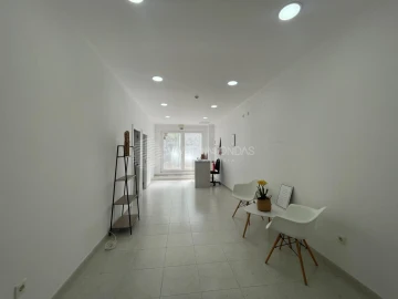 Loja para Venda em Setubal (São Sebastião)