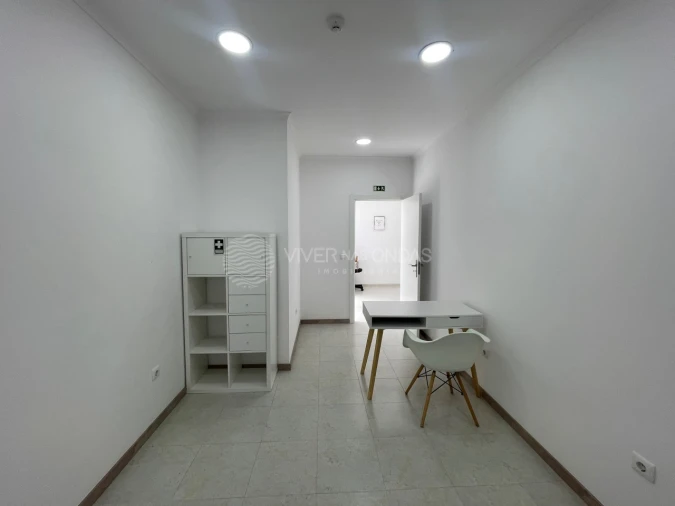Loja para Venda em Setubal (São Sebastião) Foto 6