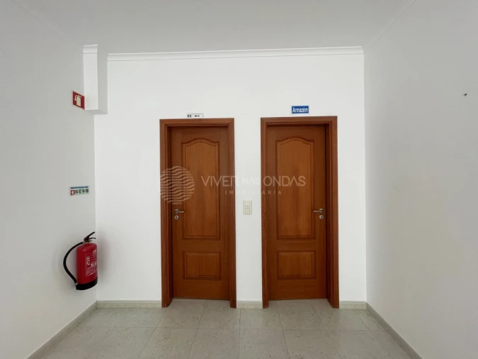 Loja para Venda em Setubal (São Sebastião) Foto 7
