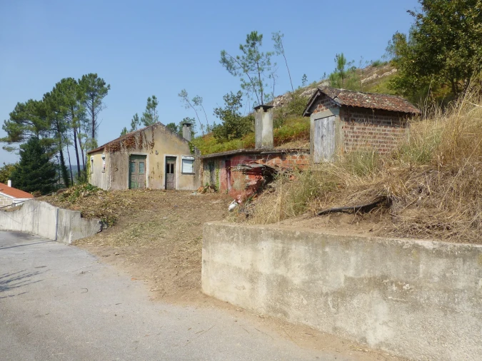 Moradia T2 para Venda em Prado e Remoães Foto 8