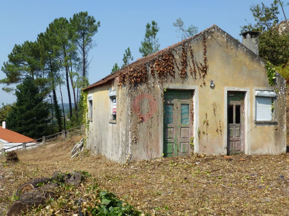 Moradia T2 para Venda em Prado e Remoães Foto 1