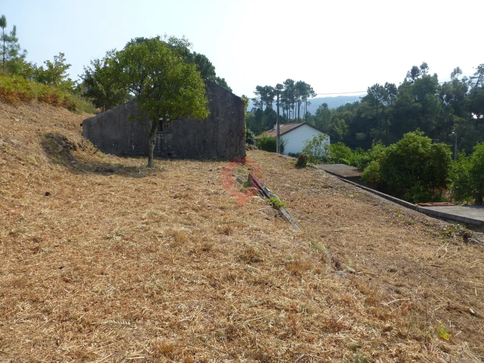 Moradia T2 para Venda em Prado e Remoães Foto 5