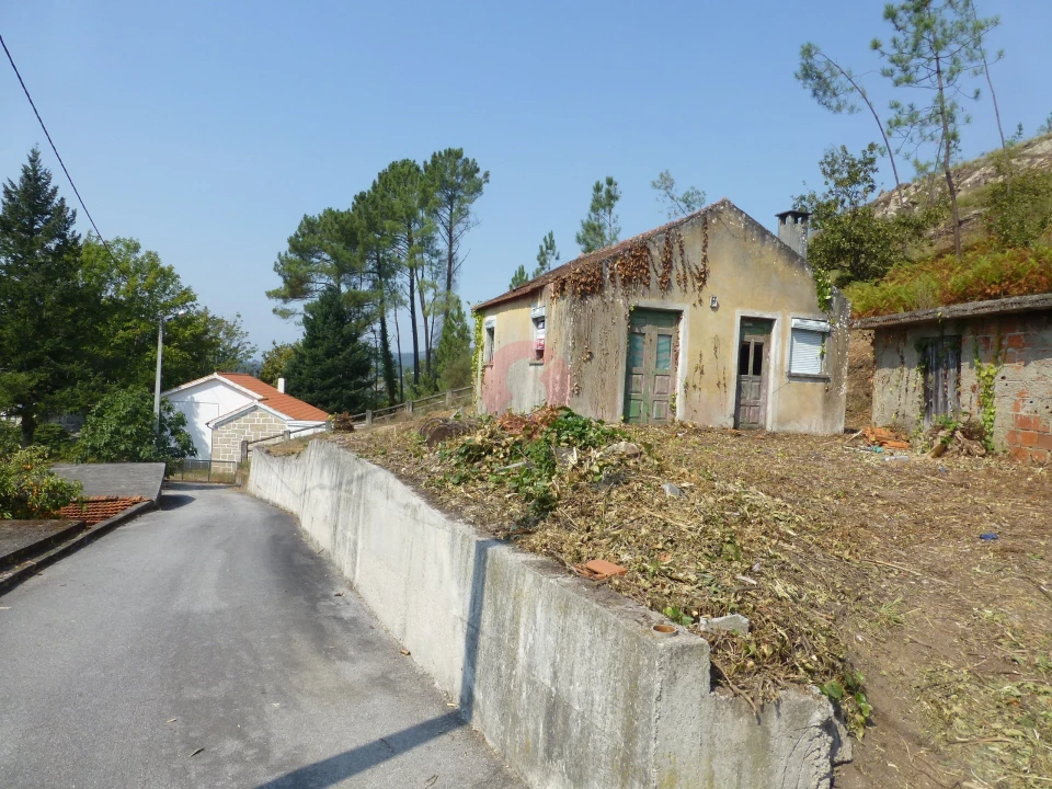 Moradia T2 para Venda em Prado e Remoães Foto 3