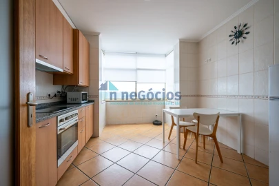 Apartamento T1 para Venda em O. Azeméis, Riba-Ul, Ul, Macinhata Seixa, Madail