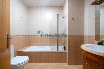 Apartamento T1 para Venda em O. Azeméis, Riba-Ul, Ul, Macinhata Seixa, Madail