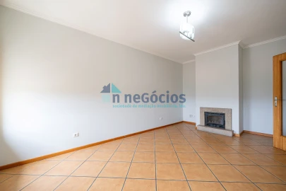 Apartamento T1 para Venda em O. Azeméis, Riba-Ul, Ul, Macinhata Seixa, Madail