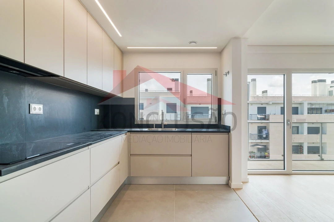 Apartamento T2 para Venda em Santa Iria de Azoia, São João da Talha e Bobadela Foto 3