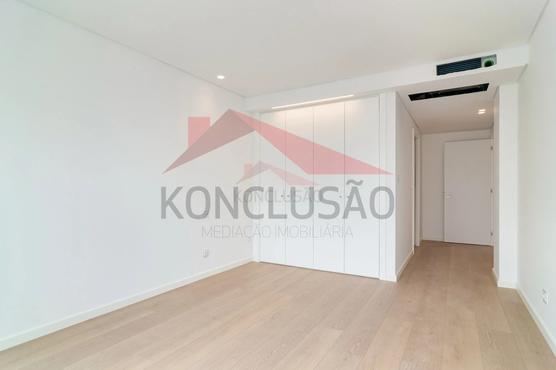Apartamento T3 para Venda em Santa Iria de Azoia, São João da Talha e Bobadela Foto 17