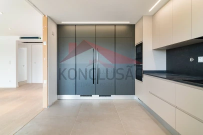 Apartamento T4 para Venda em Santa Iria de Azoia, São João da Talha e Bobadela