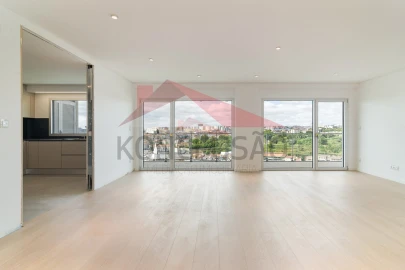 Apartamento T4 para Venda em Santa Iria de Azoia, São João da Talha e Bobadela