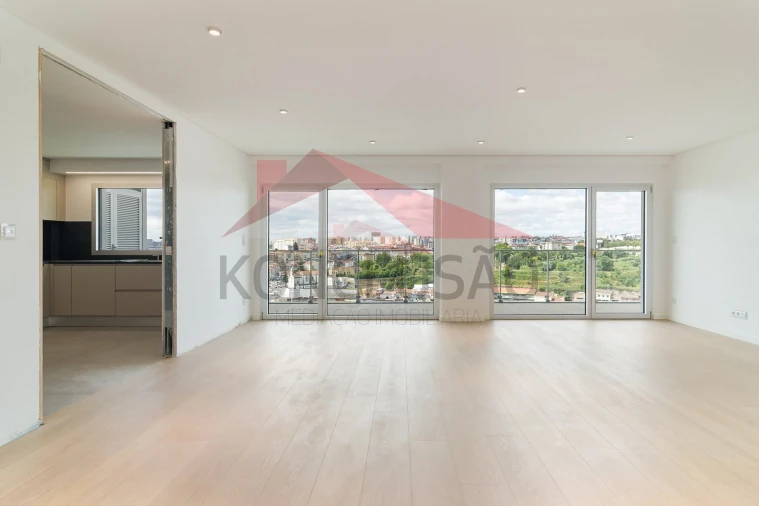 Apartamento T4 para Venda em Santa Iria de Azoia, São João da Talha e Bobadela Foto 3
