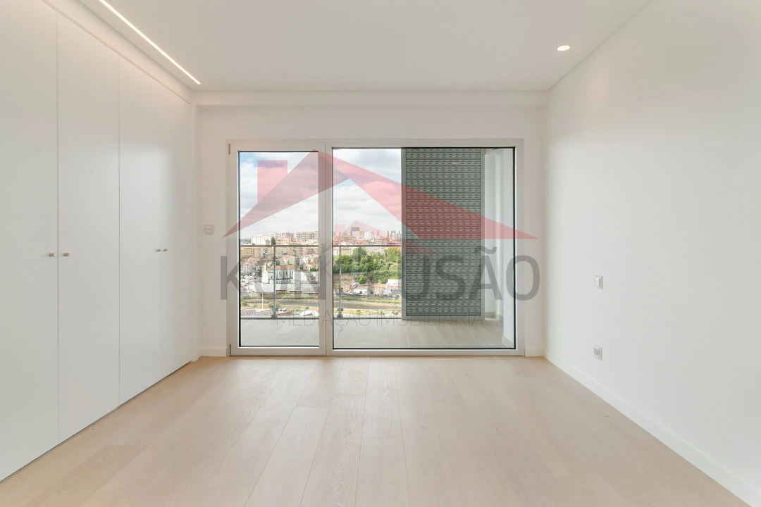 Apartamento T4 para Venda em Santa Iria de Azoia, São João da Talha e Bobadela Foto 20