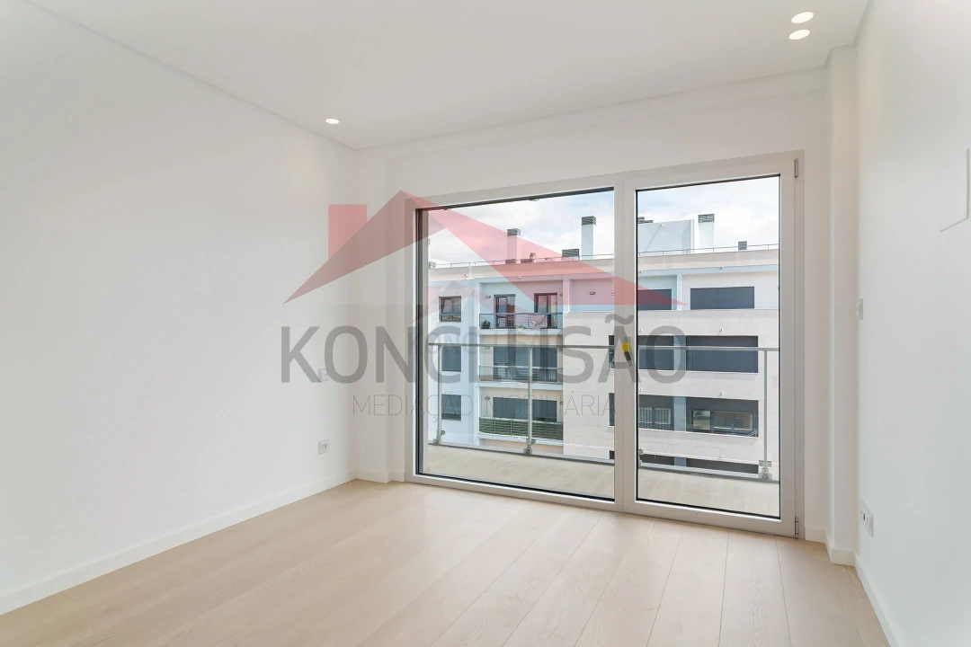 Apartamento T4 para Venda em Santa Iria de Azoia, São João da Talha e Bobadela Foto 17