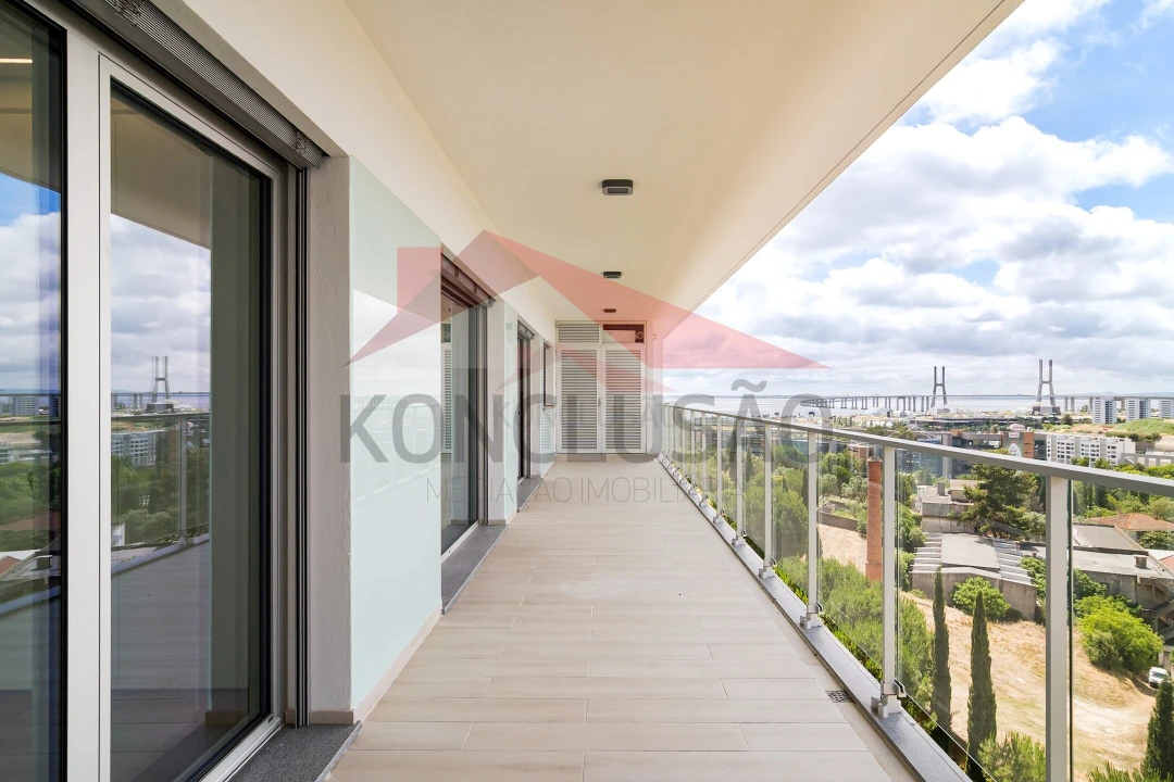 Apartamento T4 para Venda em Santa Iria de Azoia, São João da Talha e Bobadela Foto 16