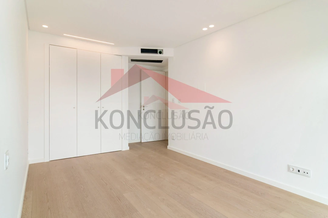 Apartamento T2 para Venda em Santa Iria de Azoia, São João da Talha e Bobadela Foto 14