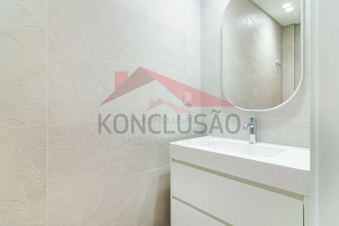 Apartamento T2 para Venda em Santa Iria de Azoia, São João da Talha e Bobadela Foto 9