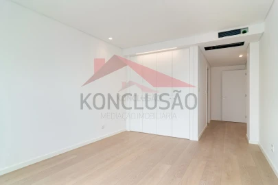 Apartamento T3 para Venda em Santa Iria de Azoia, São João da Talha e Bobadela