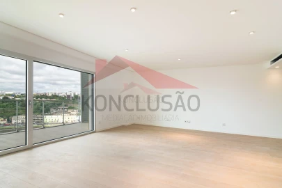 Apartamento T3 para Venda em Santa Iria de Azoia, São João da Talha e Bobadela