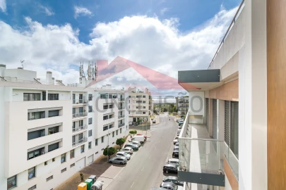 Apartamento T3 para Venda em Santa Iria de Azoia, São João da Talha e Bobadela