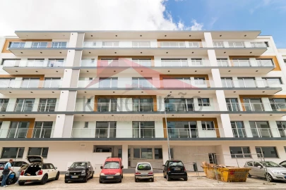 Apartamento T3 para Venda em Santa Iria de Azoia, São João da Talha e Bobadela