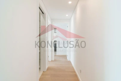 Apartamento T3 para Venda em Santa Iria de Azoia, São João da Talha e Bobadela