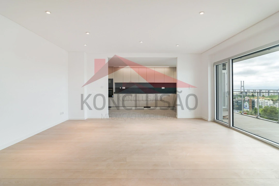 Apartamento T3 para Venda em Santa Iria de Azoia, São João da Talha e Bobadela Foto 2