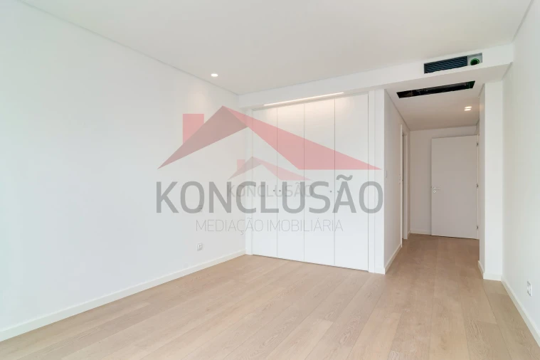 Apartamento T3 para Venda em Santa Iria de Azoia, São João da Talha e Bobadela Foto 17