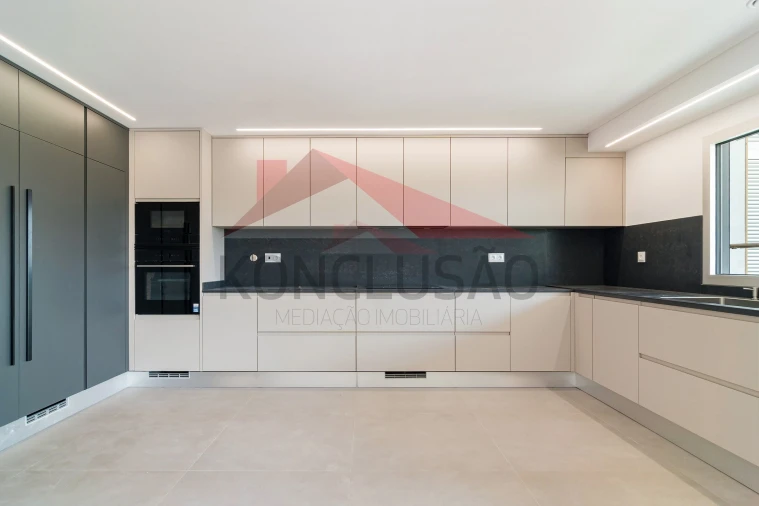 Apartamento T3 para Venda em Santa Iria de Azoia, São João da Talha e Bobadela Foto 4