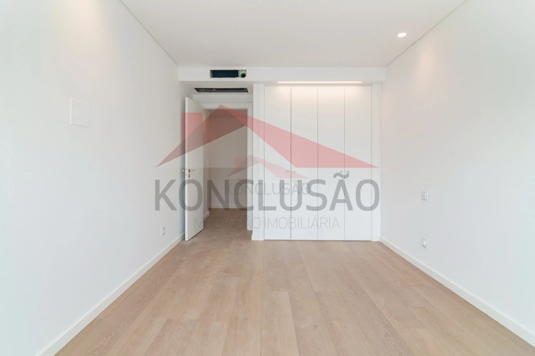 Apartamento T3 para Venda em Santa Iria de Azoia, São João da Talha e Bobadela Foto 9