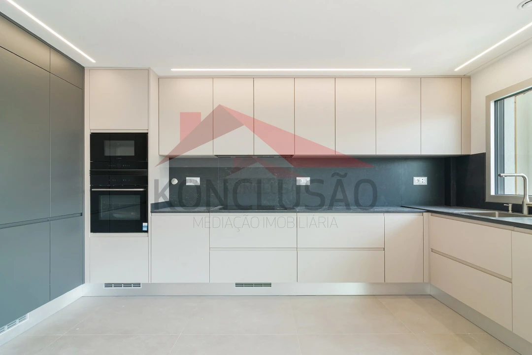 Apartamento T2 para Venda em Santa Iria de Azoia, São João da Talha e Bobadela Foto 4