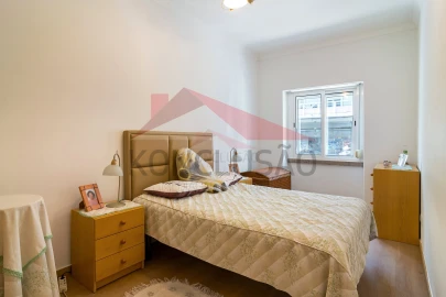 Apartamento T2 para Venda em Benfica