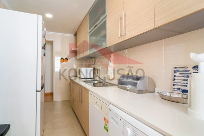 Apartamento T2 para Venda em Benfica