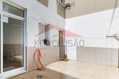 Apartamento T2 para Venda em Benfica