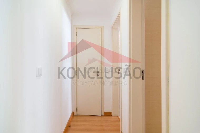 Apartamento T2 para Venda em Benfica Foto 13