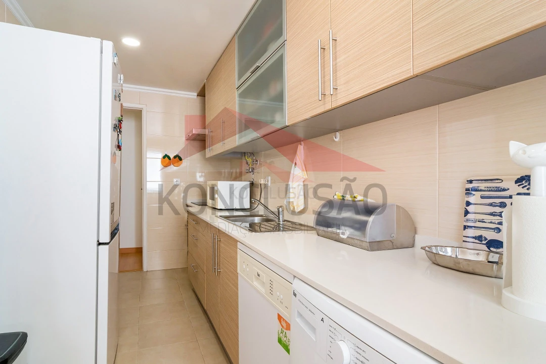 Apartamento T2 para Venda em Benfica Foto 4