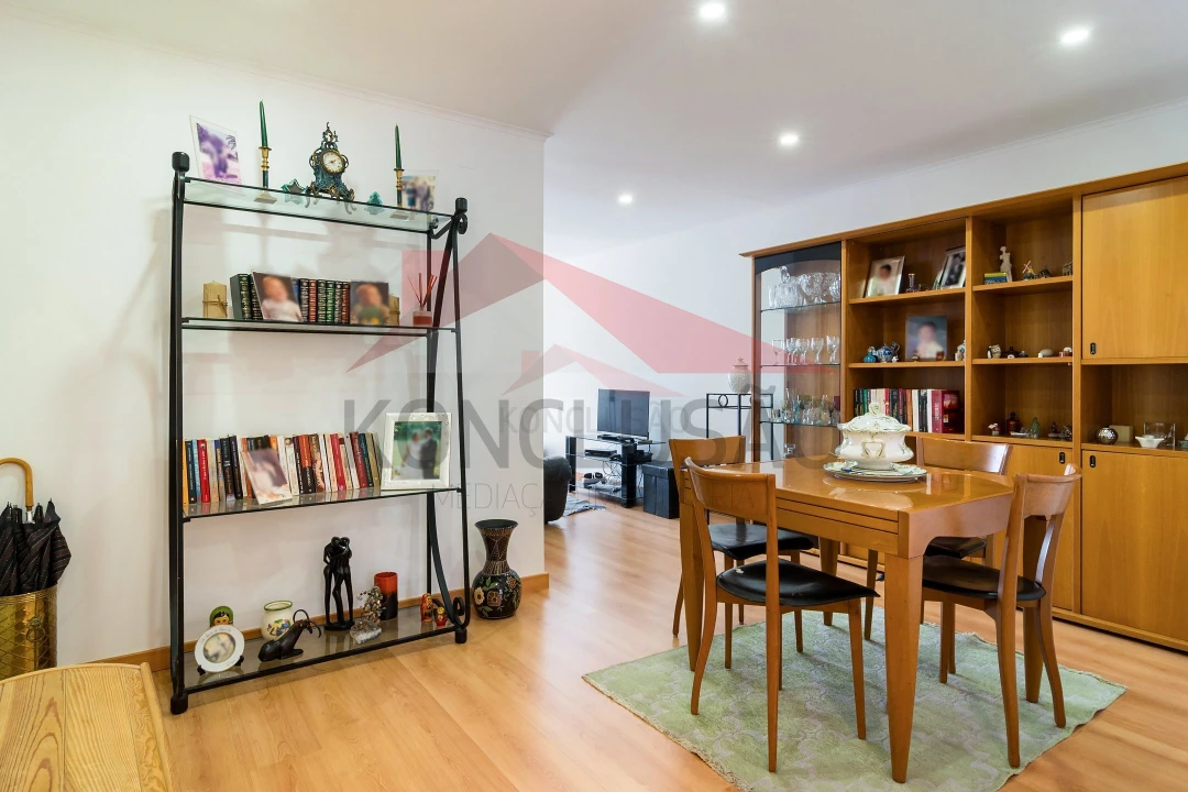 Apartamento T2 para Venda em Benfica Foto 6