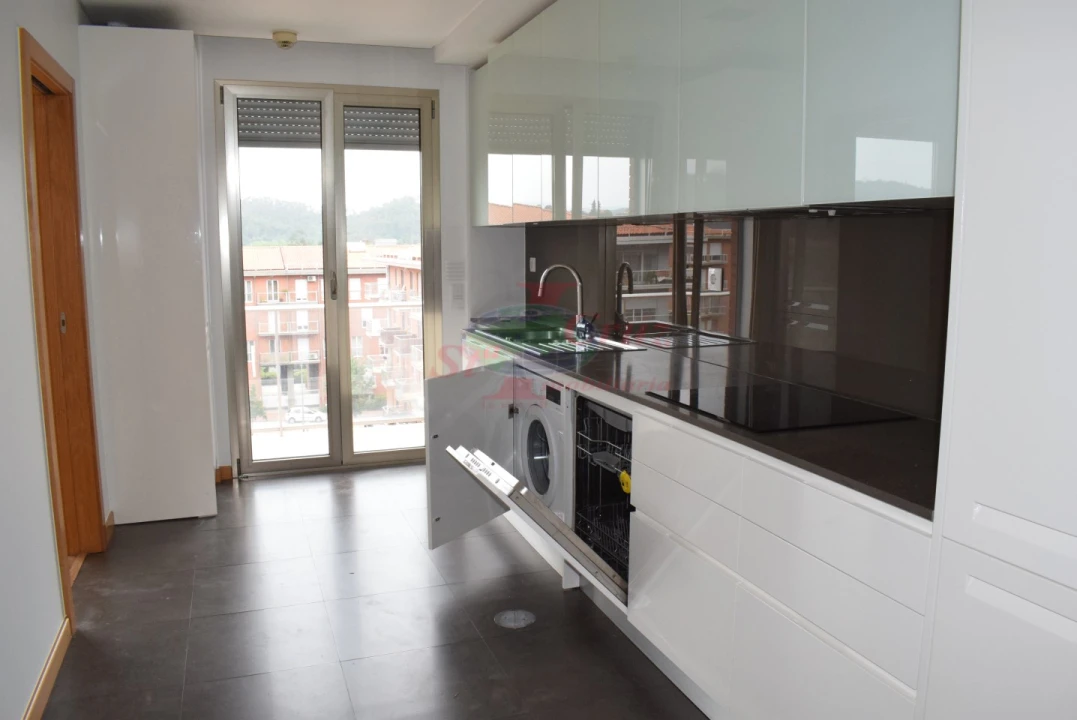 Apartamento T3 para Venda em Santo Antonio dos Olivais Foto 6