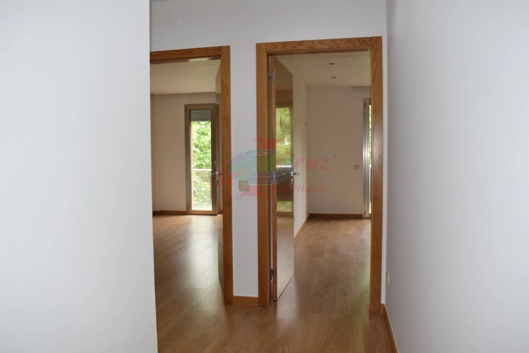 Apartamento T3 para Venda em Santo Antonio dos Olivais Foto 13