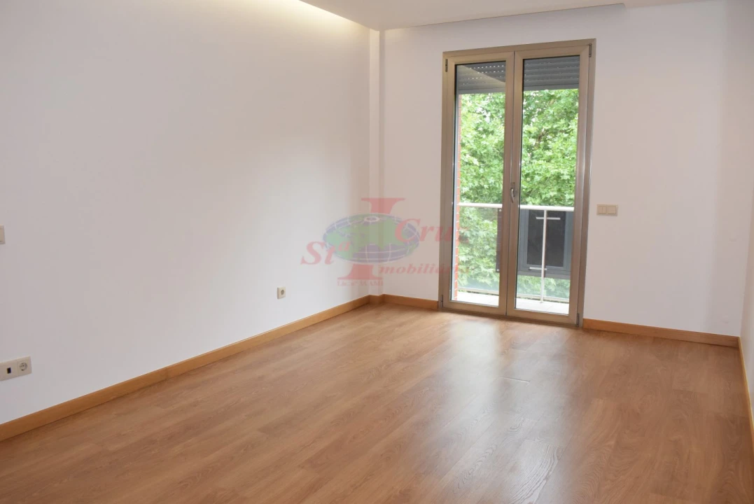 Apartamento T3 para Venda em Santo Antonio dos Olivais Foto 18