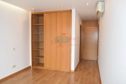 Apartamento T3 para Venda em Santo Antonio dos Olivais
