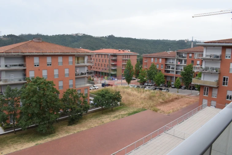 Apartamento T3 para Venda em Santo Antonio dos Olivais Foto 27