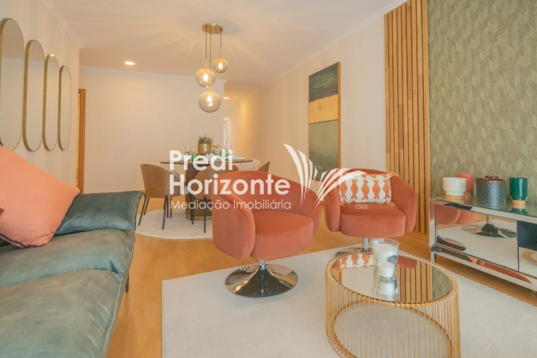 Apartamento T2 para Venda em Caniço Foto 9
