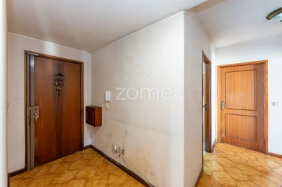 Apartamento T4 para Venda em Santa Marinha e São Pedro da Afurada