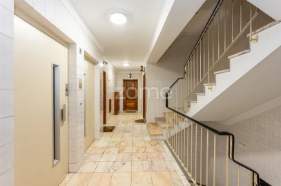 Apartamento T4 para Venda em Santa Marinha e São Pedro da Afurada