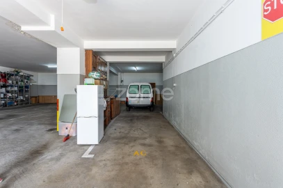 Apartamento T4 para Venda em Santa Marinha e São Pedro da Afurada