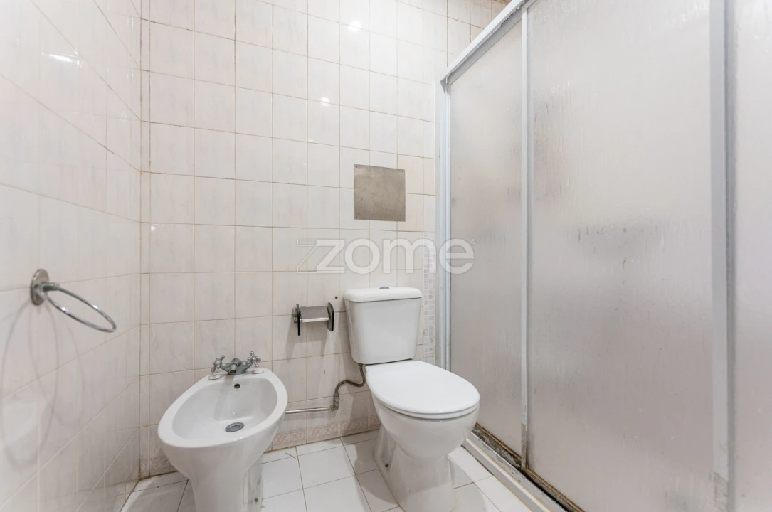 Apartamento T4 para Venda em Santa Marinha e São Pedro da Afurada Foto 8