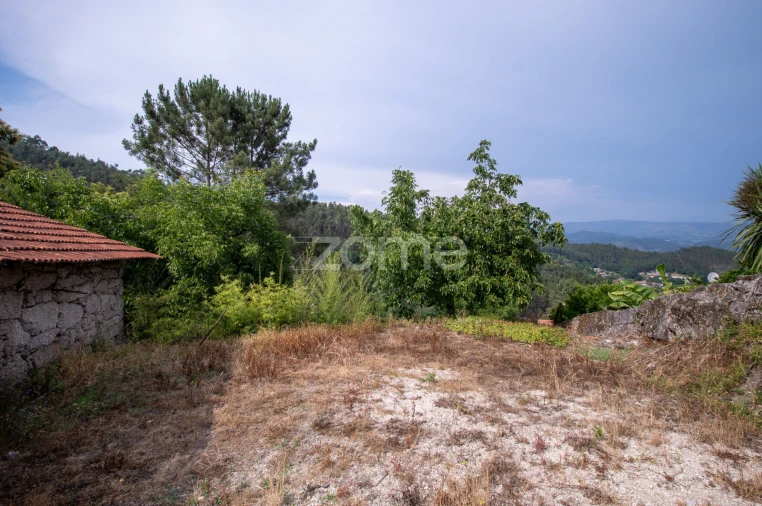 Moradia T2 para Venda em Mosteiro Foto 8